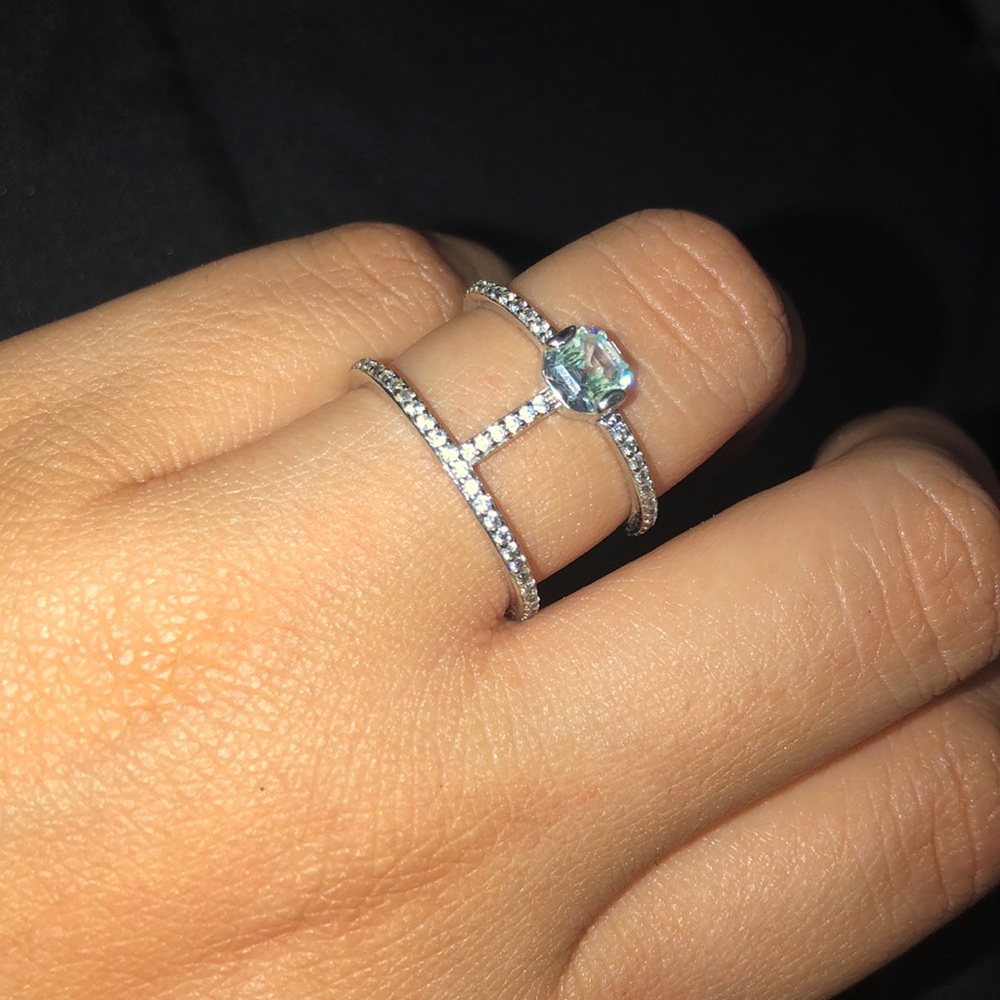 Henri Bendel silver ring